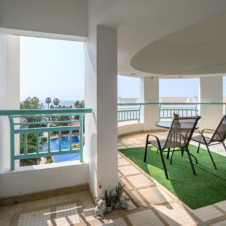 Jomtien Beachfront Stylish Studio , Stunning Seaview , Big Pool Praia de Jomtien Exterior foto